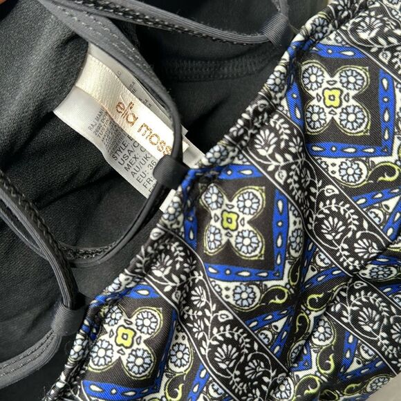 Ella Moss Printed One-Piece Swimsuit Size Small - Picture 9 of 9